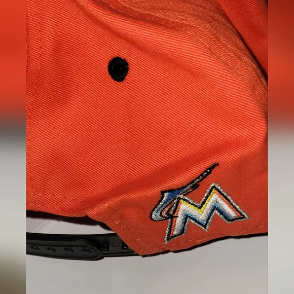 Retro style New Era Miami Hat - Picture 3 of 9